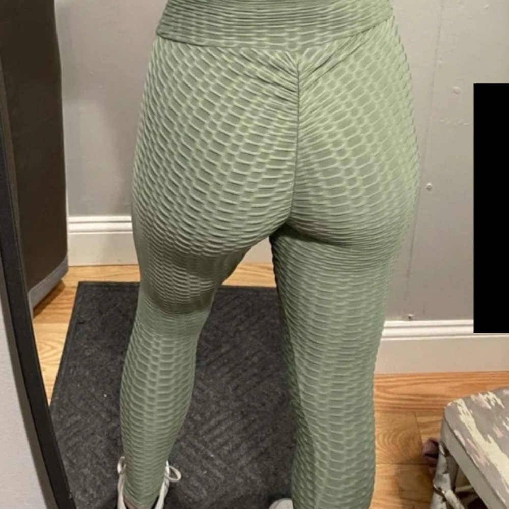 Cheeky ‘tiktok’ leggings